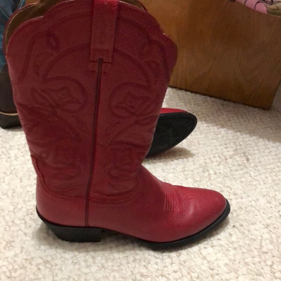 Ariat Shoes - Ariat 7.5 B Cowgirl Boots
